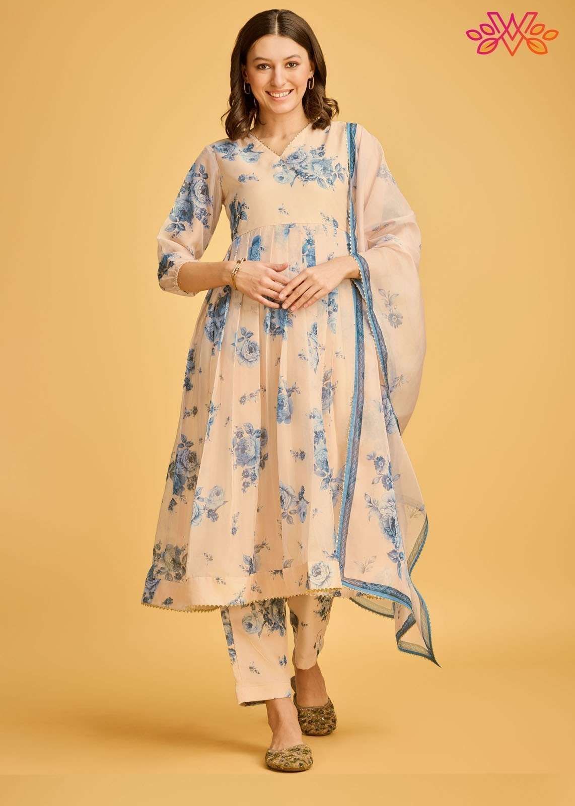 Buy Women Ethnic Wear Online Vyaparvastra